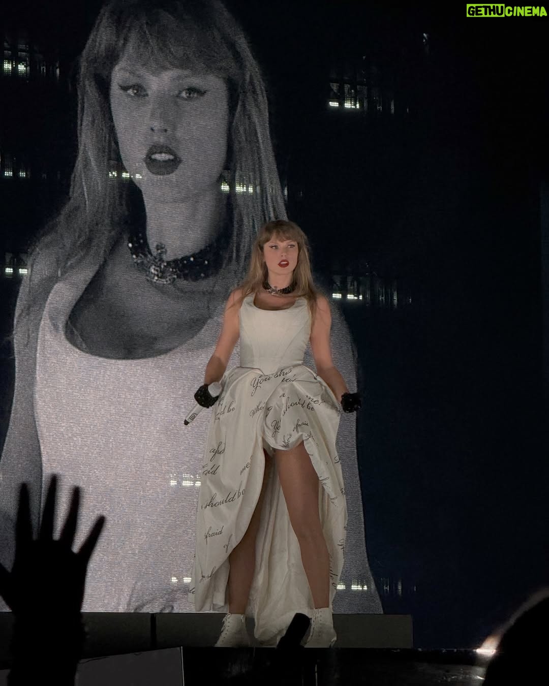 Addy Miller - 2.3K Likes - and if you’re missing me… i’m a little busy at #TorontoTSTheErasTour
#TSTheErasTour @taylornation @taylorswift #SelfTitledEraTSTheErasTour