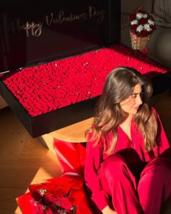Actress Aditi Bhatia HD Photos and Wallpapers August 2025