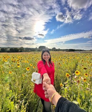 Aditi Shrestha Instagram - 🌻holding onto summer🌻 #countryside #london