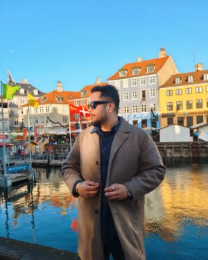 Aditi Shrestha Instagram - that one sunny day in copenhagen 🌤️🇩🇰 hello 2025 ♥️
.
.
.
clicked on @realmeindia @realmeglobal 14 pro 📸