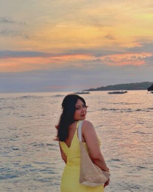 Aditi Shrestha Instagram - postcards from bali 💛🐚🌊 
#beachbum