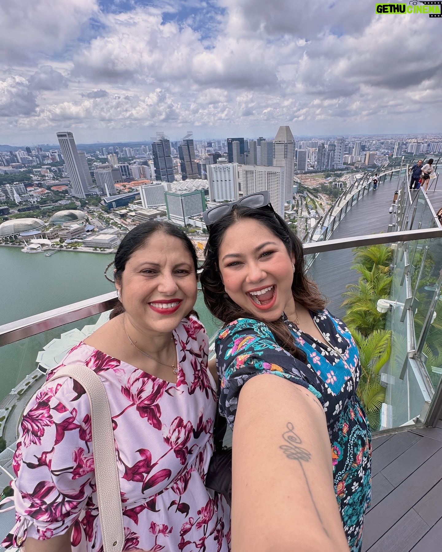 Aditi Shrestha - 22.5K Likes - today's view 🇸🇬
#singapore #marinabaysands