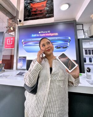 Aditi Shrestha Instagram - Yes i do! @apple #iphone16promax 🐪 #deserttitanium ✨