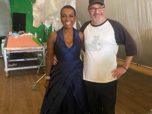 Adjoa Andoh Instagram - Huge love and thanks to my werkin’ it MAGICAL✨ team!! and our beautiful legendary director Dave Meyers

@Davemeyers
@Jujupr_publicist
@annahcstyle
@roryandrew 
@alesha_l_williams
@kim_lareau_
@Schmak_in_films

#MakeMagic @bootsuk #ad