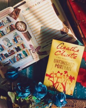 Agatha Christie Instagram - That's a wrap on the first month of #ReadChristie2025! 🌟 Which book did you read and how many stars did you rate it out of 5? 
📸 @dodgesanddaisies, @ahatforeveryread, @triple_l_de_mag, @pisanezusmiechem, @chapitre1sur365, @thereadergram, @emmasbookishcorner, @book_click_deo, and @y0nea #Regrams

#AgathaChristie #ReadingChallenge #Bookstagram #Books #MurderMysteryBooks #CrimeFiction