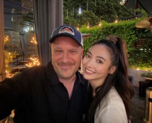Aggie Hsieh Instagram - Thank you @josephpearlman for creating such a lovely community for actors all over the world that just wants to bring the art of "play" into out work. Not only am I happier with the way I approach the work now, but I've realized I've also gained a loving supportive group of people in my life all over the world. Thank you for giving me a reason to visit LA again ❤️

感謝 @josephpearlman 創建了這麼美好、支持性的社群，讓來自世界各地的演員們都能夠將‘玩樂’的藝術融入到我們的表演中。無論我們身處世界的哪個角落，無論生活如何變遷，每週的重逢總是讓人感覺時間從未流逝。我不僅在工作方式上有了新的突破，更在全球各地結交到一群充滿愛與支持的家人。感謝這段難忘的旅程，讓我有了重返洛杉磯的理由❤️。
