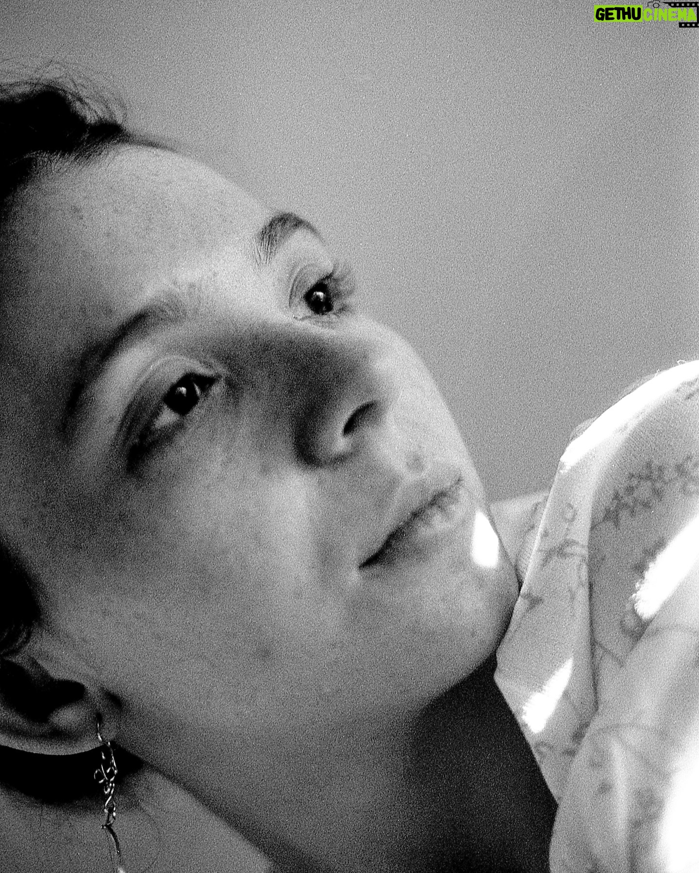 Agustina Cabo - 2.4K Likes - Hoy me reencontré con estas fotos que sacó @juliarussomartinez en 2022 y pienso que son un retrato muy fiel de quien fui. También pienso que si algún día tengo nietos ojalá les muestren estas fotos. Gracias @juliarussomartinez ❤️