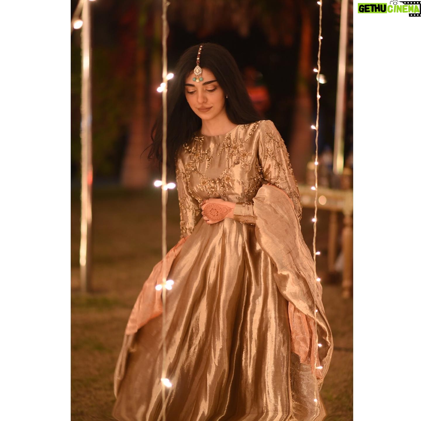 Aisha Zafar Khan - 9.8K Likes - 🤎🤎🤎
