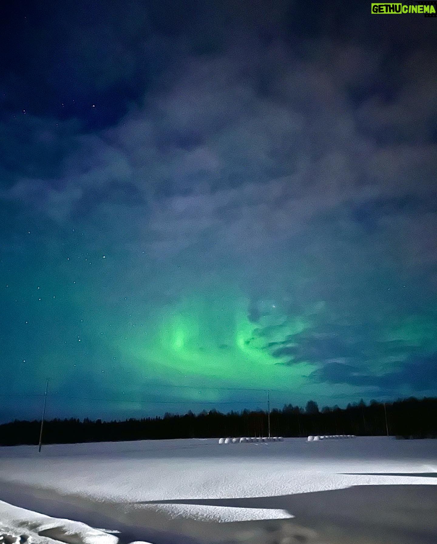 Aisha Zafar Khan - 8.4K Likes - Keep me where the Northern Lights are 🌌