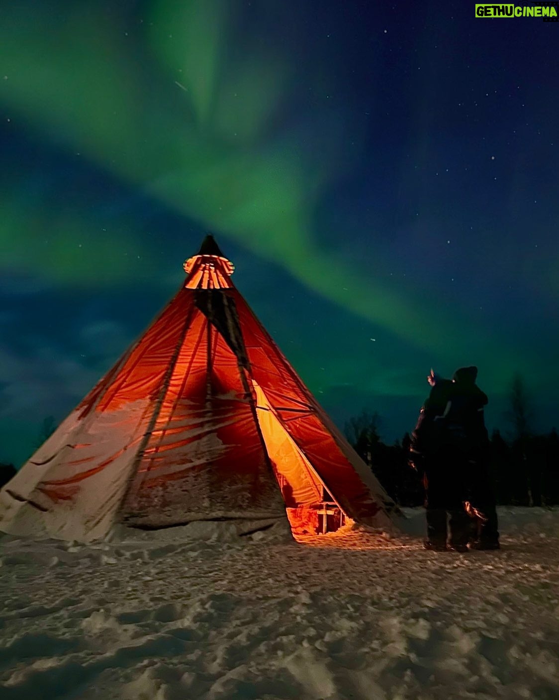 Aisha Zafar Khan - 9.4K Likes - We went on a night adventure on a snow train which took us to the middle of the forest to chase the Aurora Lights, we waited 3 hours before the clouds cleared up enough before we saw this magical moment ✨