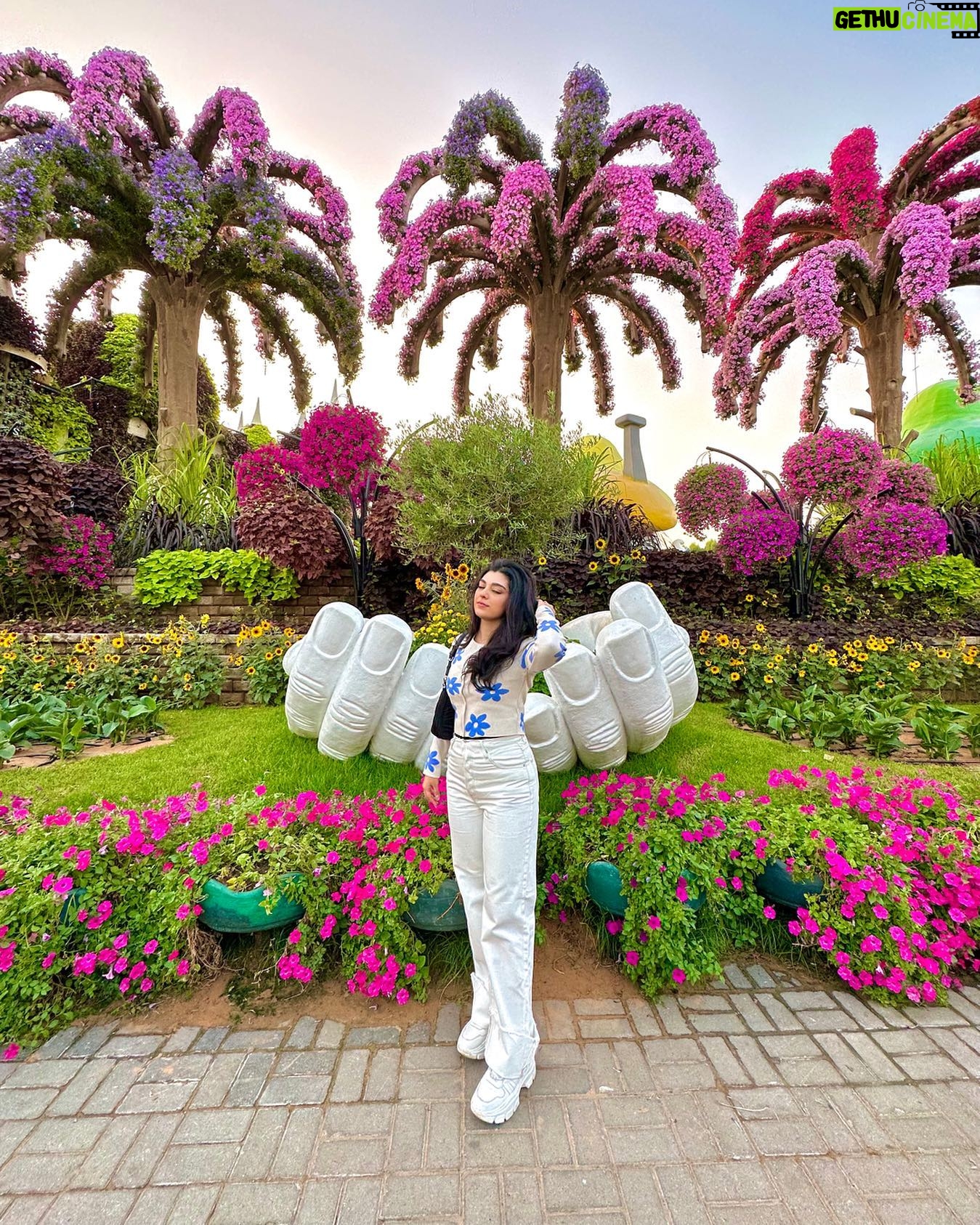 Aisha Zafar Khan - 7.8K Likes - In my natural habitat 🦋
#dubai #beautiful #lovindubai #love #nature #travel #dubailife #uae #flowers #mydubai #dubai