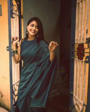 Aishwarya Lekshmi Instagram - பொங்கல் பண்டிகை உங்களின் வாழ்க்கையில் தெய்வீக ஆசிகளால் நிறைந்த அமைதி, மகிழ்ச்சி, ஆரோக்கியம், செழிப்பு என அனைத்தையும் கொடுத்து, உங்கள் எதிர்காலம் ஒளிரட்டும் ✨✨🌾🌾🌾🌾🌾🌾✨✨✨ 

Happy Thai pongal & Makar Sankranthi to my dearest fam here on the gram. May this year be magical for you and your family✨

Captured this for #Maaman pooja, and it has been almost 30
days of shoot now, cant wait to get back to Tiruchirapalli to complete filming.. 
Simultaneously shooting for #SambharalaYettigattu as well and cant wait to share more about both these stories to the world . Hoping to do more of what i love and entertain myself (very imp you see 🫣) and all of you this year. God bless us all in abundance✨✨✨ 

 Postcard from the past photographed by Aakash ( @stills_akash_balaji )and Wearing @neela_by_anuvardhan assisted by @aishwarya.venumbaka