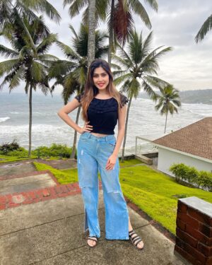 Aishwarya Raj Bhakuni Instagram - Favourite place   favourite weather = ✨💃🏻❤️
.
#beachvibes #rainyday #travel #cute #followers #beauty #trending #picoftheday #lifestyle #viral #explore #motivation #photoshoot #instamood #instapic #girl #naturephotography