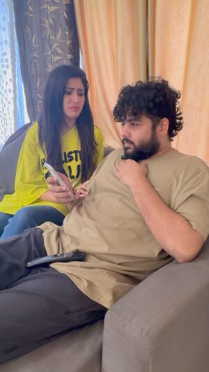 Aishwarya Raj Bhakuni Instagram - Who is more understanding in relationship girls or boys ? 

#reels #comedy #boyfriend #girlfriend #relationship #relationshipmemes #indianreels