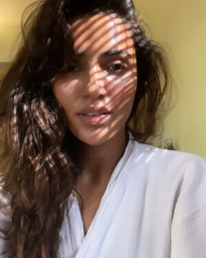 Akshara Gowda Instagram - Lemme make something very very clear … “MY SKIN” ☺️❤️🥰😻. 

 #aksharagowda #stylishtamilachi #aksharagowdabikki #stylishtamizhachi 
#mumbai #hyderabad 

#parenthood #newmom #newmum #newparents #parentingjourney #wokeuplikethis #skincare #skincareroutine #HealthySkin
#GlowUp
#SkincareLover
#SkincareAddict
#BeautyRoutine
#SelfCare
#FlawlessSkin
#ClearSkin
#SkinGoals
#SkinCareTips
#SkinCareCommunity
#SkincareJunkie
#SkincareProducts 
#RadiantSkin