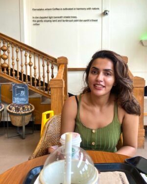 Akshara Gowda Instagram - Grow , Glow , Flow .. that’s the vibe 🥰❤️ #2025 

#coffeedate 

PC @fatheroffloki

 #aksharagowda #stylishtamilachi #aksharagowdabikki #stylishtamizhachi 
#mumbai #hyderabad 

#pregnant #pregnancy #momtobe #babyontheway #babyonboard #expecting #bunintheoven #novemberbaby #parenthood #newmom #newmum #newparents #parentingjourney