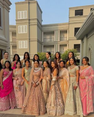 Alaviaa Jaaferi Instagram - long overdue udaipur dump

swipe for some mastiiii