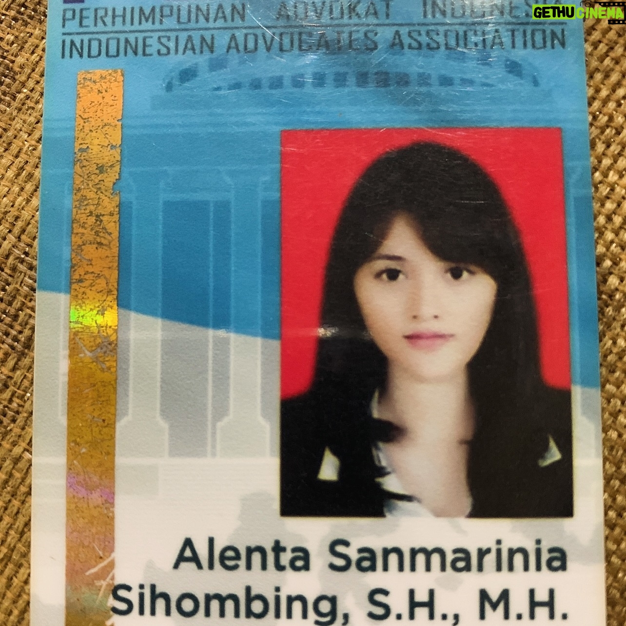 Alenta S. Hombing - 6.5K Likes - Selalu dipertemukan dan belajar banyak dengan Para Pejuang Tangguh adalah sebuah Anugerah, bisa memegang kartu ini selama 8 tahun adalah sebuah Kehormatan, Terimakasih Para Suhu-suhu ku yang selalu mengajarkan hal-hal baik🙏🏻😇, “Kejarlah ilmunya dahulu, Kelak ketika Masa Jaya kan datang sudah siap secara Mental, Ilmu dan Adab, Simpan Cerita sedihmu sekarang, dan jadikan cerita sedihmu itu kelak sebagai candaan mu ketika sukses menghampirimu” yok bisa jadi Lawyer Tangguh💪😎Tuhan Baik atas setiap Ujian yang diberikan adalah untuk membentuk diri lebih baik🤍