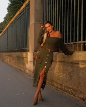 Alessandra Ambrosio Instagram - sous le ciel de Paris » ✨🌅 | @alessandraambrosio