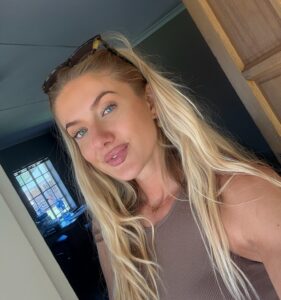 Actress Alica Schmidt HD Photos and Wallpapers January 2025