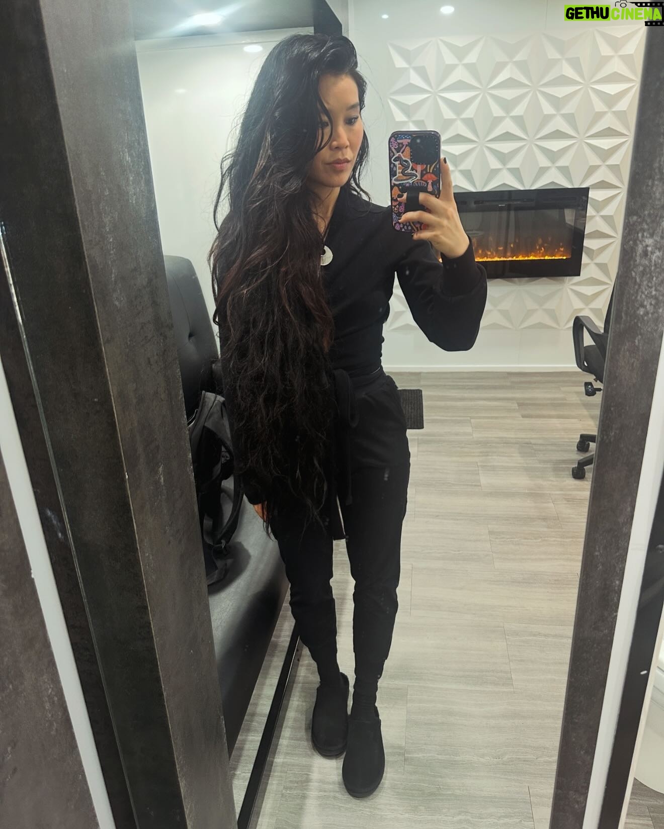 Alicia Hannah - 50.8K Likes - really let my hair down in part II 💋💋💋💋
#cobrakai