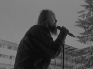 Alina Pyazok Instagram - When the guys from @molchatdomaband told me they wanted to film a live performance in front of the iconic brutalist Panorama Hotel in Slovakia, I immediately said, “I have to make this happen.” (For those who don’t know, this hotel is featured on the cover of their album that includes their most recognizable track, Судно.)

This shoot was truly legendary for me. I’ve always been fascinated by brutalist aesthetics, and Молчат Дома’s music feels like the perfect match for this setting. And we were super lucky with the first snow and the fog.

My goal was to give each song its own unique look and mood while capturing the magic of this iconic location. (Thank you @michaelaklanicova.) 
I hope we managed to make this moment feel timeless.

I’m incredibly grateful to the amazing production team in Bratislava who brought this vision to life. Huge thanks to the crew and everyone who made this possible!
Director: me
DOP: @michaelaklanicova
Production company: @nocap___collective
Executive producer: @monika_kraft
Production Manager: @mieskaa
Fashion stylist: @ksenia_sharonova
Ronin operator: @patrikbora
1AC: @mattjanosik
2AC: @gab_kubikova
Gaffer: @peto_sesto
Lights rental & crew: @daylightrental
Camera rental: @Filmsupport.sk
Transport: Neverendingstory.sk
Location: Panorama hotel Štrbské Pleso @panorama.strbskepleso
Grading: @ViktorMalygin
Video editing: @alina_pasok, @trin.art
VFX: @igoreyth
Band Outfits by @neo__museum 
Special thanks to Nick Marks 
And, of course, огромное СПАСИБО @shkutkoegor @rabochiyklass @deep__fish for your trust and your music. Love you, guys!