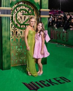 Actress Alisha Weir HD Photos and Wallpapers November 2024
