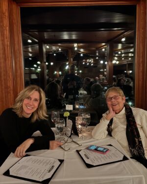 Alisyn Camerota Instagram - Look whose 85th bday celebration it was! (no, not  me…Mama Camerota!). A weekend of delicious food and extremely mild exercise. just how we like  it.