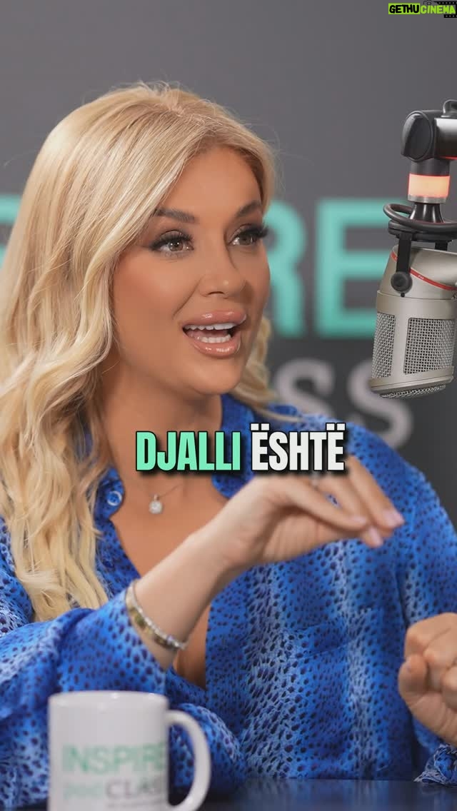 Alketa Vejsiu - 299 Likes - Episodi 42 i Inspire @podclass.alketavejsiu
Une pi kafe por pi edhe caj, dhe ne zyre e shtepi kam pikerisht @ronnefeldt_albania
Gjithmone me ka terhequr Hoteleria, Detajet e imeta qe percaktojnë kërkesën për standard… @crowninternational_albania
Ndaj në këtë episod kam ftuar Dorin i cili ka berë shumë punë që ti sjellë Shqiperisë më të mirën… @dorian.meco
Ka diçka të veçantë ne momentet e ndara me një filxhan çaj. Eshtë si një kujtesë për të ngadalësuar mendimet dhe për të shijuar gëzimet e vogla të jetës.
E pimë me Dorin një çaj në këtë episod duke bërë disa biseda për përvojat e rafinuara në hoteleri. Në fakt mikpritja e vërtetë fillon me një filxhan çaj të përgatitur me kujdes!
Dori, si distributor i një brand-i 200 vjeçar, @ronnefeldt_albania prej 12 vitesh në Shqipëri, na tregon disa detaje për Ronnefeldt, një markë me histori dhe traditë që shërbehet në hotelet dhe resortet më ekskluzive në botë.
Ai ndan sekretet e një çaji perfekt, keqkuptimet që hasim mbi përzgjedhjen e tij dhe sesi ky produkt është bërë pjesë e përvojave të klasit të lartë në industrinë e mikpritjes.
Flasim edhe për një tjetër markë të dedikuar në aksesorë për hotelet me 5 yje, Crown International, duke zbuluar detajet që e bëjnë një ambient të duket dhe të ndihet luksoz.
Një episod që orienton investitorët në hoteleri të zgjedhin aksesorët më të mirë për t’ua ofruar klientëve të tyre dhe gabimet që duhet të shmangin në detaje! @crowninternational_albania