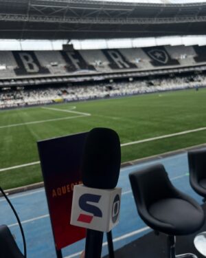 Alline Calandrini Instagram - Encerrando a temporada Brasileirão 2024 com o aquecimento Sportv. 

Que temporada emocionante. Ta maluco! 
Que venha 2025 e mais realizações ✨