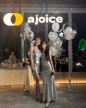 Ally Chiu Instagram - 🎄💚
我僅有的庫存 
聖誕快樂