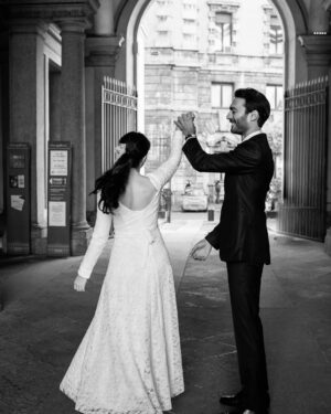 Almila Ada Instagram - To the infinity!∞ 
Just engaged🤍

Special thanks to @giulialamonicaphotography 📸🌹