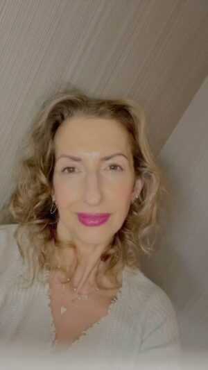 Alysia Reiner Instagram - I am a cis woman and I stand with trans, nonbinary, and intersex people. 

I  reject divisive narratives and stand in unwavering solidarity with our beloved trans, nonbinary and intersex siblings.

To the Trump administration I say, you will not divide us. We will advocate for the rights of our trans sisters and the whole trans community at every moment. 

#youwillnotdivideus #transisbeautiful #loveislove #nokings 

Wanna take action?
Make a video too!  And also… ways to support: 

Follow and donate to Trans and LGBTQ led orgs such as: Trans Lifeline (@translifeline), Stonewall Foundation (@stonewallfoundation), Trans Santa (@transsanta) , Transgender Law Center (@translawcenter) , Gender Liberation Movement (@genderlib), PFLAG (@pflag), The Okra Project (@theokraproject), Act Up(@actupny), Trans Equality Now(@transequallitynow), Ali Forney Center (@aliforneycenter), or find your Local LGBT Center. 

* Follow these incredible folks:  Raquel Willis (@raquel_willis), Geena Rocero, (@geenarocero) Qween Jean (@qween_jean), Peppermint (@peppermint247)  Schuyler Bailur (@pinkmantaray), Miss Major (@missmajor1) , Chris Mosier (@thechrismosier) , Indya Moore (@indyamoore), Aaron Philip (@aaron___philip), Chase Strangio (@chasestrangio), Tourmaline (@tourmaliiine) 

* Follow LQBTQ Media: @Them, @Translash Media, @Feminist, @TransWeek, @The19thnews, @TheMeteor, @GayTimes, @TheAdvocatemMag 

* Show up for rallies, events, and protests led by trans people for trans liberation. Keep showing up as part of our wider liberation.