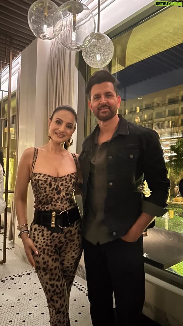 Ameesha Patel - 188.6K Likes - About last nite — lovely evening with SONIA’s ROHIT —- for me u always be my Duggu BROSNAN first and then @hrithikroshan the super star later 🩷🩷🩷🩷🩷🩷