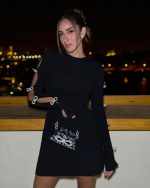 Amina Khalil Instagram - @machandmach ✨🖤

styled by: @mohamedashraff 
MUA: @noha_themua 
Hair: @rafilotoma @alsagheersalons jewels: @iramjewelry_
