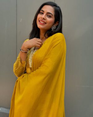 Amruta Dhongade Instagram - Ishq hai…❤️
.
.
.
Pc - @rravi.shelke1227 🙌
.
.
.
#amrutadhongadeofficial #dhongadeamruta #amrutadhongade #amrutadhongadefc #amuchigang #maharashtrachimirchi