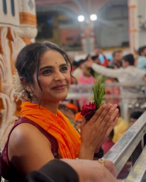 Amruta Dhongade Instagram - गणपती बाप्पा मोरया 🙏🏻♥️
यंदाचा गणेशोत्सव खुप खास आहे 🤗🙏🏻
Thank u bappa for all this ☺️🙌
And also thanks to @chetanraikar @d_dazzling.smile @nileshrathi03 ☺️
Hair by my dear friend - @sheetal_hair_artist ♥️
.
.
#amrutadhongade #amrutadhongadeofficial #amrutadhongadefc #amrutadhongade_official #amrutadhongdeoffical #dhongade #dhongadeamruta #ganpatibappamorya_