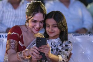 Actress Amruta Khanvilkar HD Photos and Wallpapers March 2025