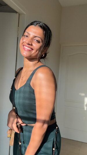 Amrutha Saju Instagram - A Quick GRWM🤍

Hey everyone, sunscreen is essential, especially on sunny days. It can really change your skincare routine. Without it, all the treatments we do are pointless. So, if you’re not using sunscreen yet, start today for healthier skin! 
@aqualogica.in
