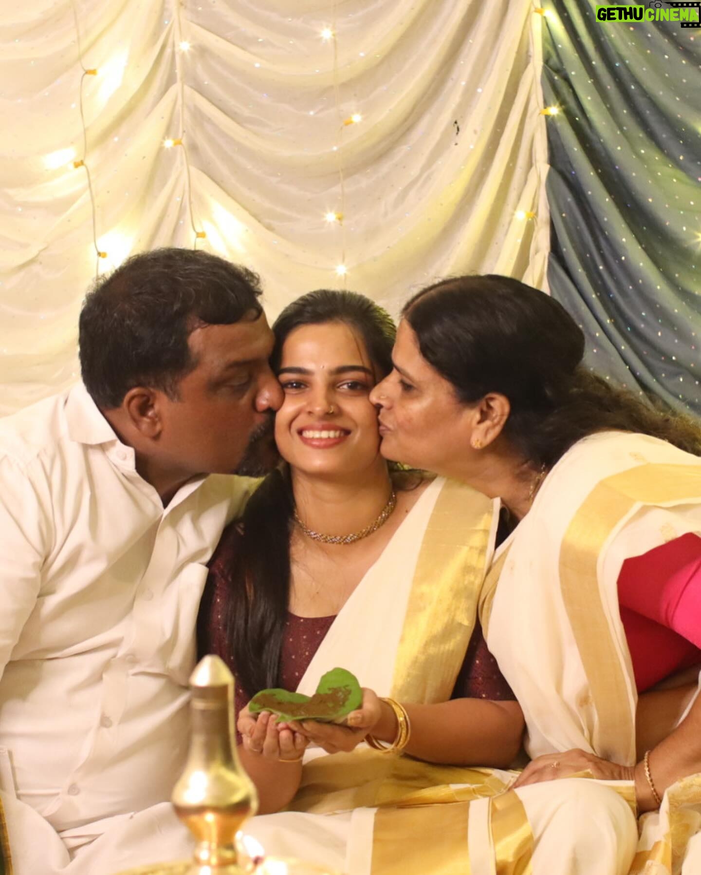 Amrutha Saju - 15.7K Likes - Mehendi Ceremony 🪔