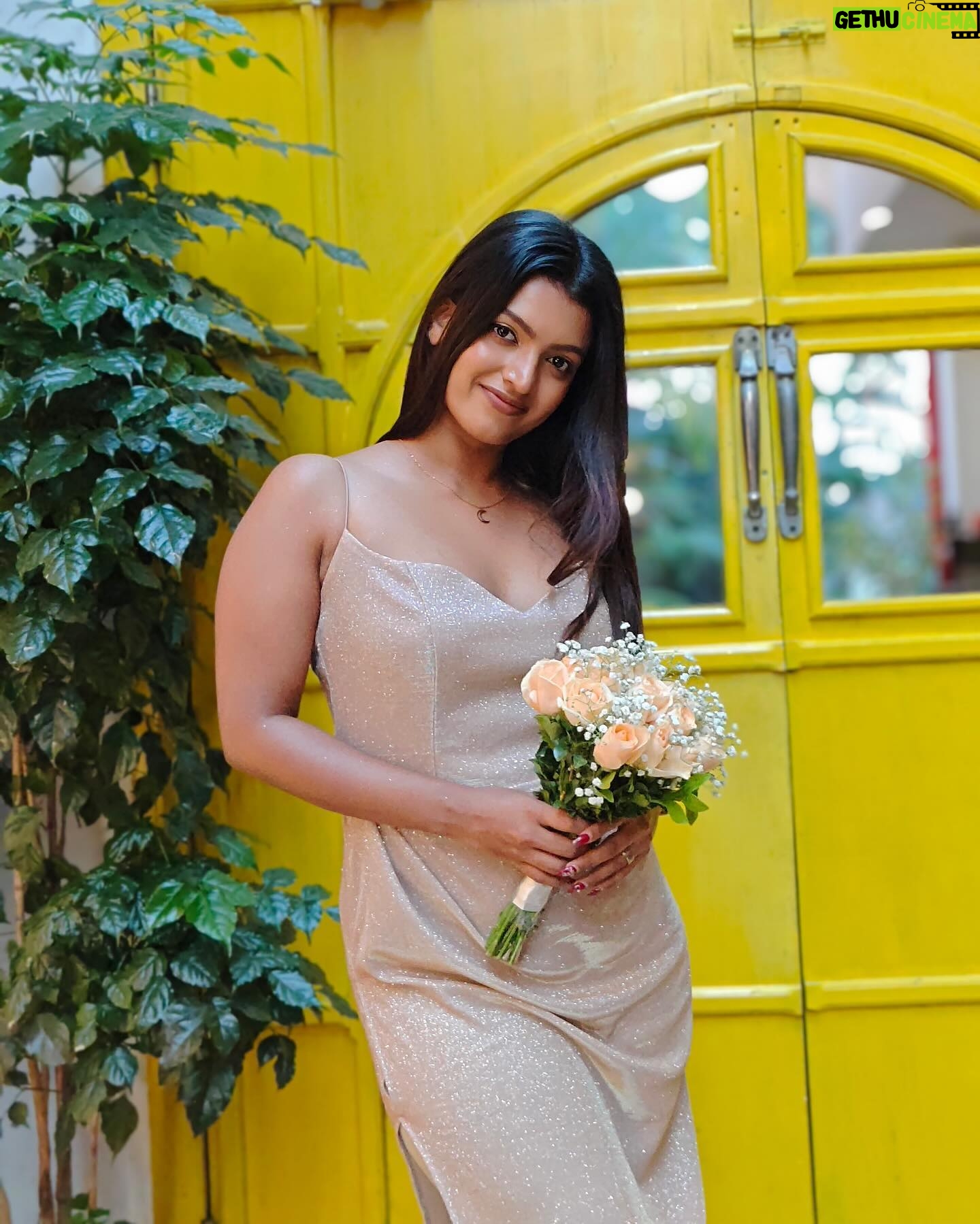 Amrutha Saju - 12.2K Likes - Its my 26 th- Lets Celebrate🥳🍾🎁
📸 @kedarhist_