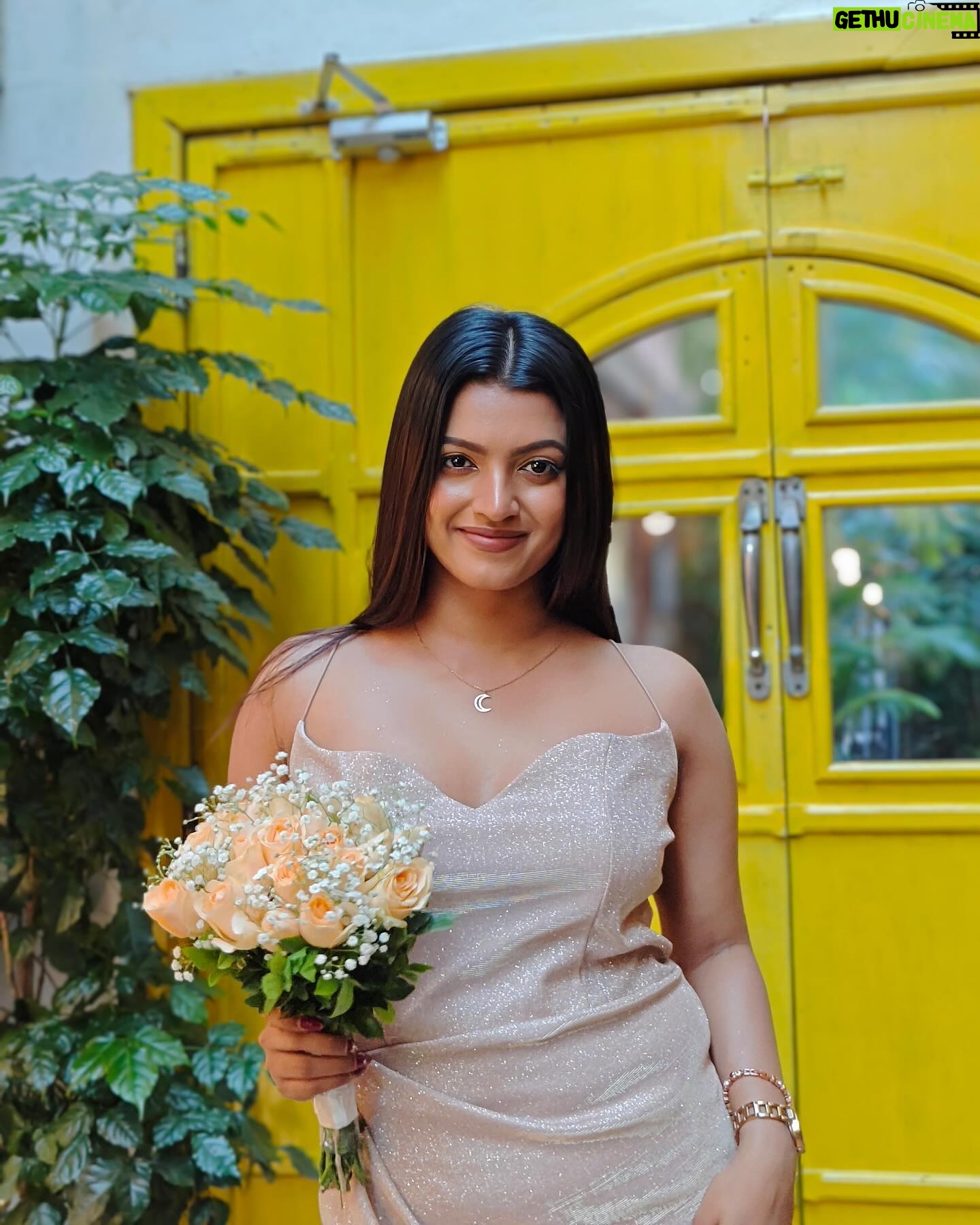 Amrutha Saju - 12.2K Likes - Its my 26 th- Lets Celebrate🥳🍾🎁
📸 @kedarhist_