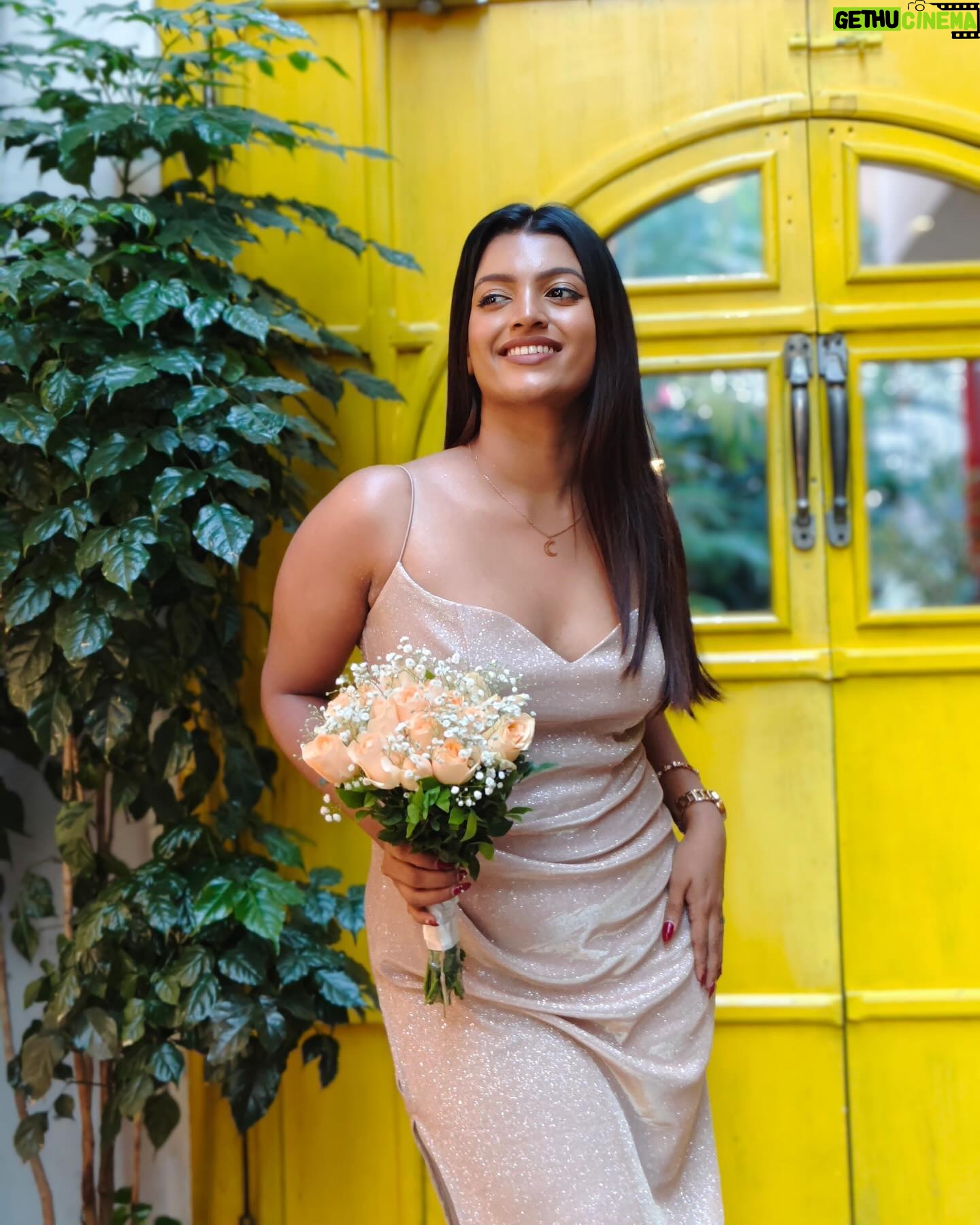 Amrutha Saju - 12.2K Likes - Its my 26 th- Lets Celebrate🥳🍾🎁
📸 @kedarhist_