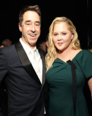 Amy Schumer Instagram - @nbcsnl 50 was perfect. I had the best hands in the biz on me apetownes_artistry 
@clinttorresjr @chloehartstein thanks for it all Lorne