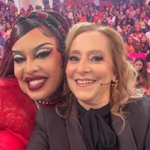 Ana Botafogo Instagram - Segunda parte dos encontros inesquecíveis que tive no Dança dos Famosos, no Domingão com Huck.

Cada momento desse quadro, que há anos encanta as famílias brasileiras, está gravado na minha memória com muito carinho. Foi uma experiência mágica, cheia de aprendizado e conexões especiais.

#DançaDosFamosos #DomingãoComHuck #EncontrosEspeciais #Gratidão