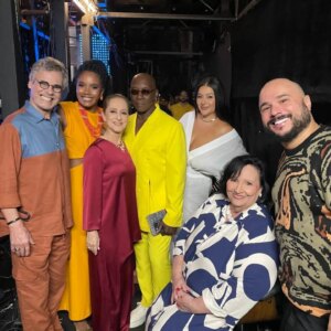 Ana Botafogo Instagram - Segunda parte dos encontros inesquecíveis que tive no Dança dos Famosos, no Domingão com Huck.

Cada momento desse quadro, que há anos encanta as famílias brasileiras, está gravado na minha memória com muito carinho. Foi uma experiência mágica, cheia de aprendizado e conexões especiais.

#DançaDosFamosos #DomingãoComHuck #EncontrosEspeciais #Gratidão