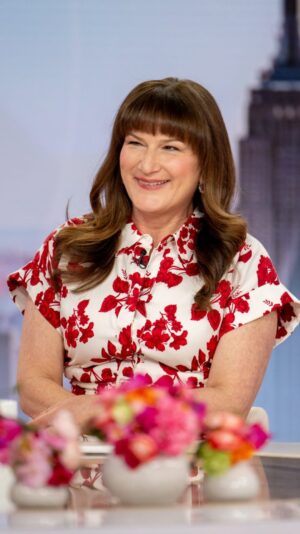 Ana Gasteyer Instagram - @anagasteyer opens up about spending time in the White House with childhood friend Amy Carter — and spotting President Jimmy Carter laughing while watching Dan Aykroyd portray him on “Saturday Night Live.” #JennaandFriends