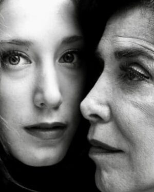 Ana Pauls Instagram - Feliz cumple, Mamirta!
Me encanta celebrar tu cumpleaños. Y vannnnn
Reina indiscutida de la comedia, modelo de mujer que se hizo de ajoba, independiente, girl boss, libre, profunda, sabia. Todo lo que no soy. Todavía tengo mucho que aprender de vos así que te tocará cumplir muchos años más. Spoiler alert: puede que no aprenda nunca. 
Te amo, te admiro, te celebro y te honro. 
Gracias por ser mamushka 💗