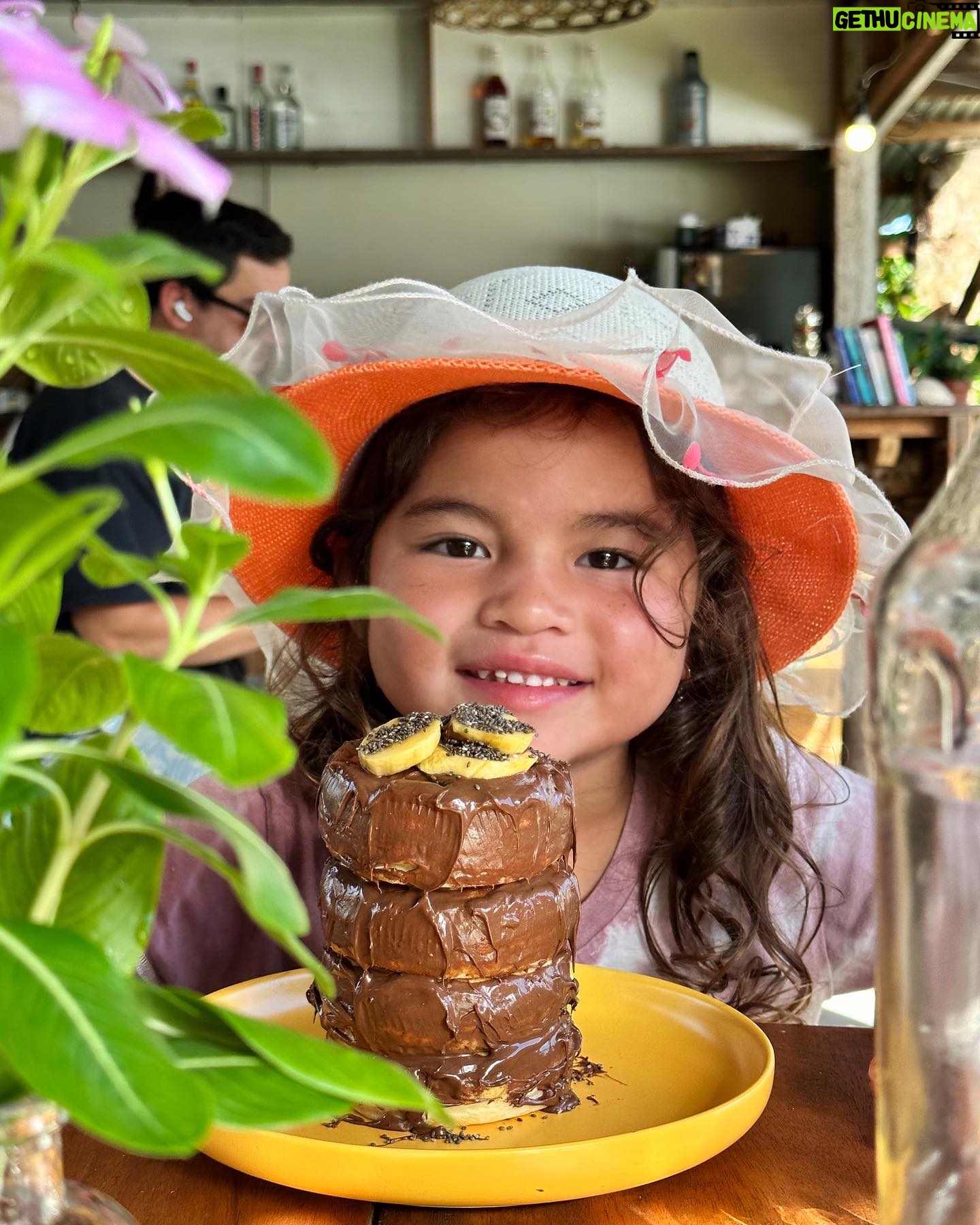 Andi Eigenmann - 252.8K Likes - Dire ra sa kun hae an malinawon.
Hinay hinay, mo hilom ra.
Tanan para sa pamilya.
♥️