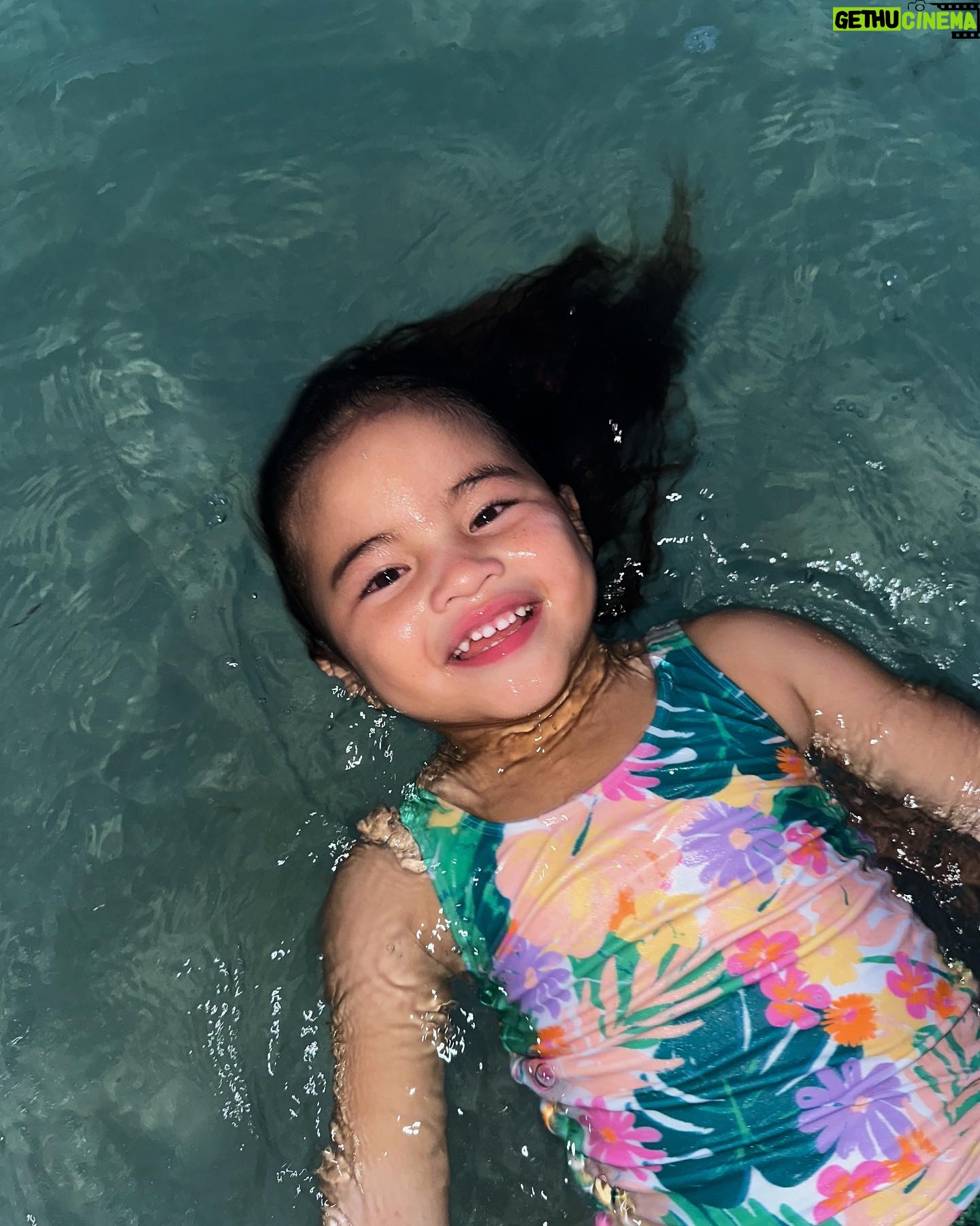 Andi Eigenmann - 252.8K Likes - Dire ra sa kun hae an malinawon.
Hinay hinay, mo hilom ra.
Tanan para sa pamilya.
♥️